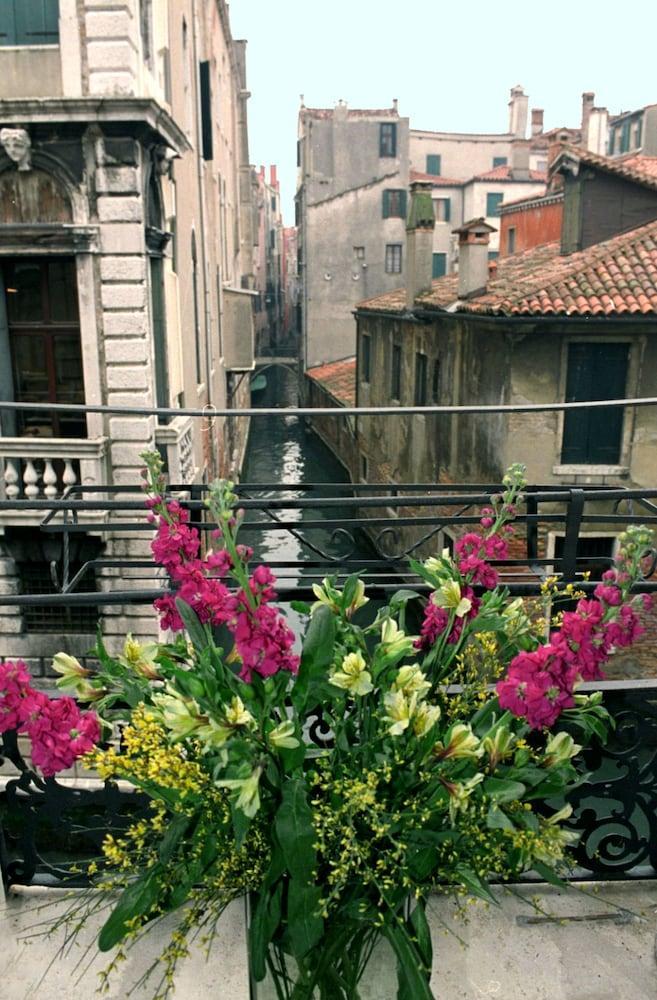 Casa Pisani Canal 3* Venetië